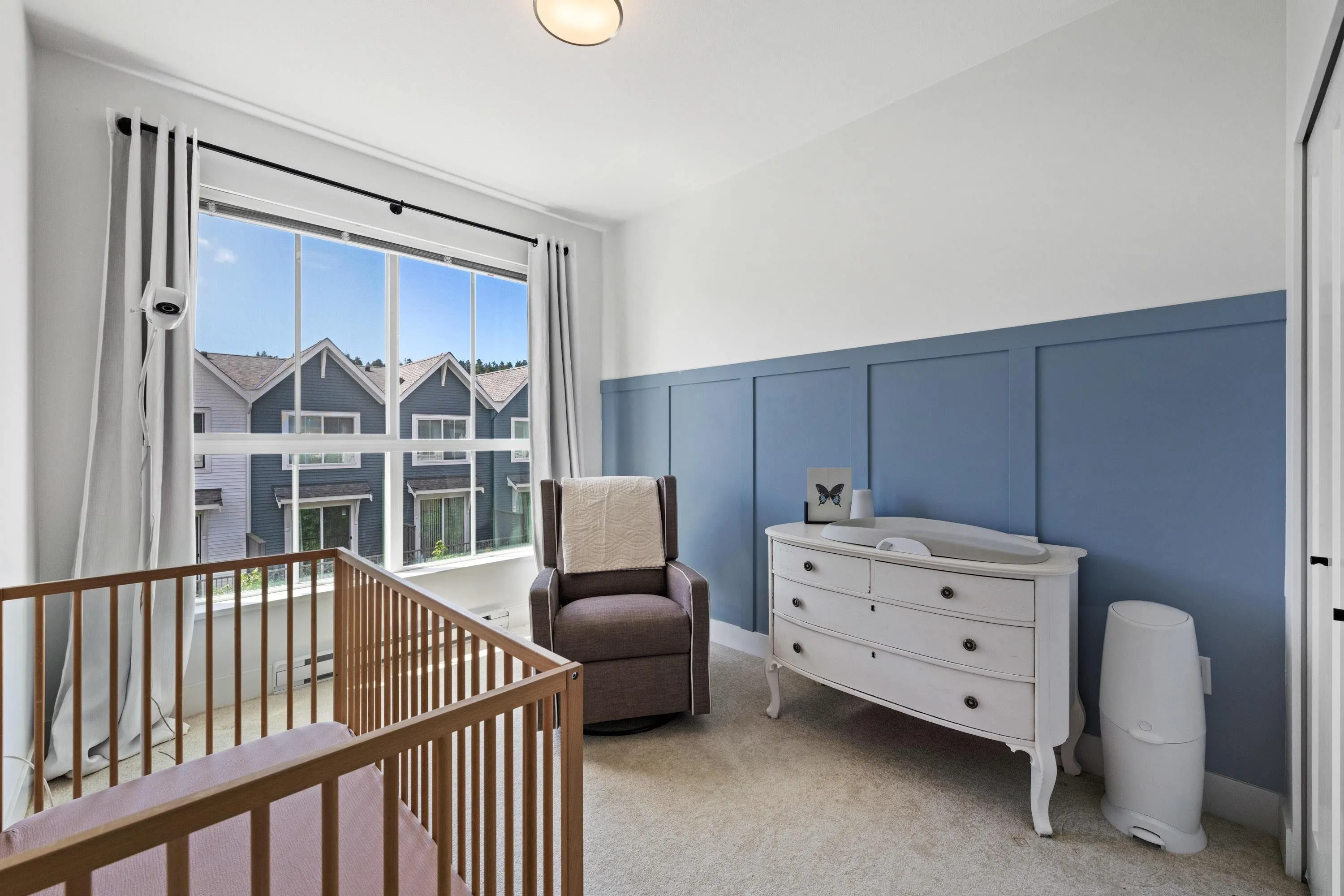 42 4716 Orca Way