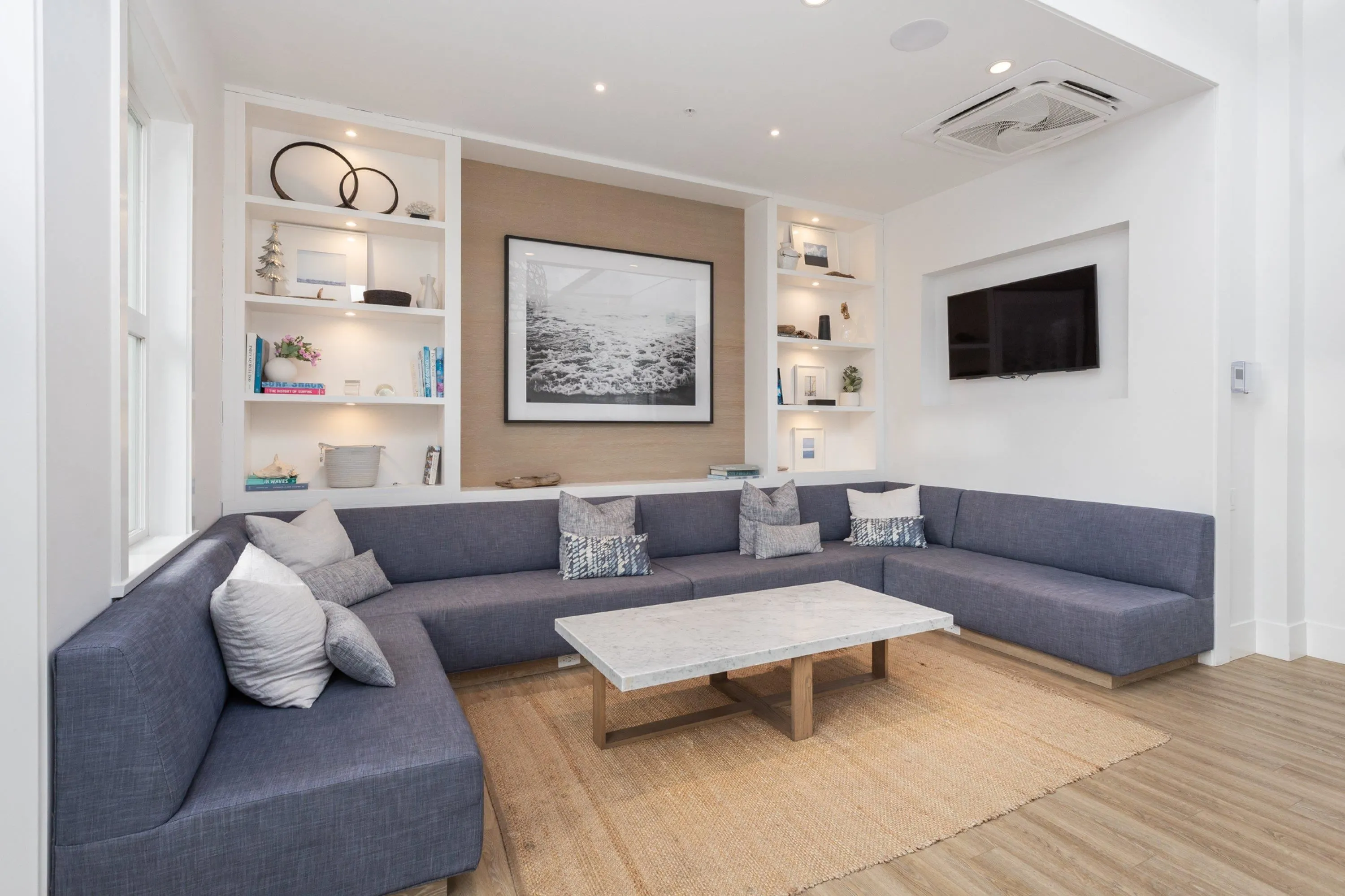 42 4716 Orca Way
