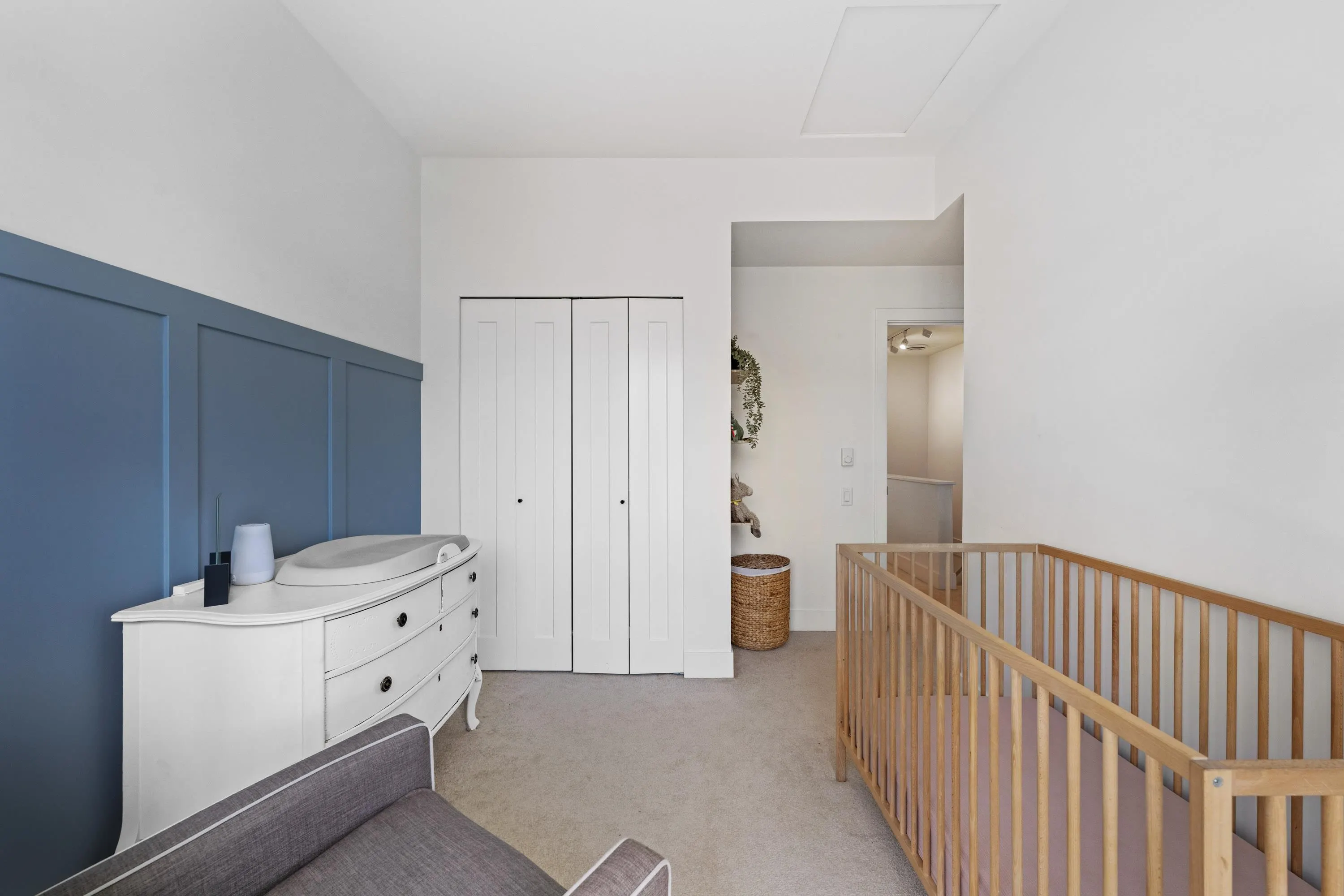 42 4716 Orca Way