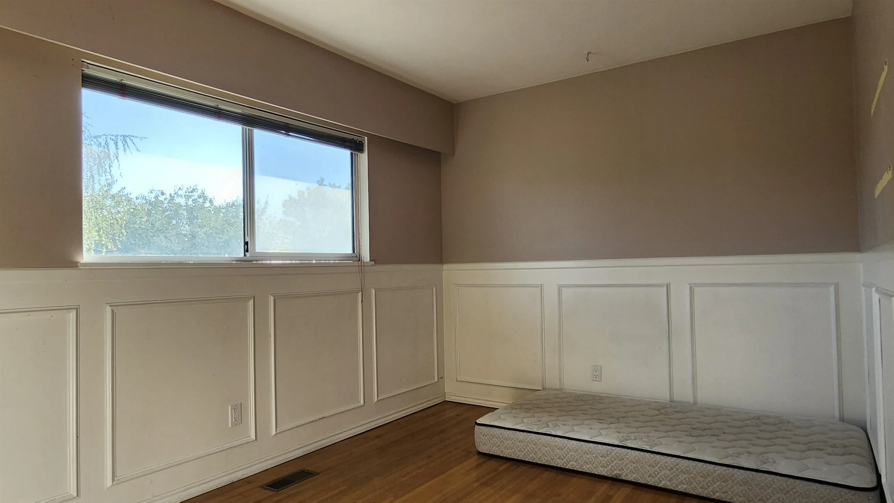 11400 Seafield Crescent