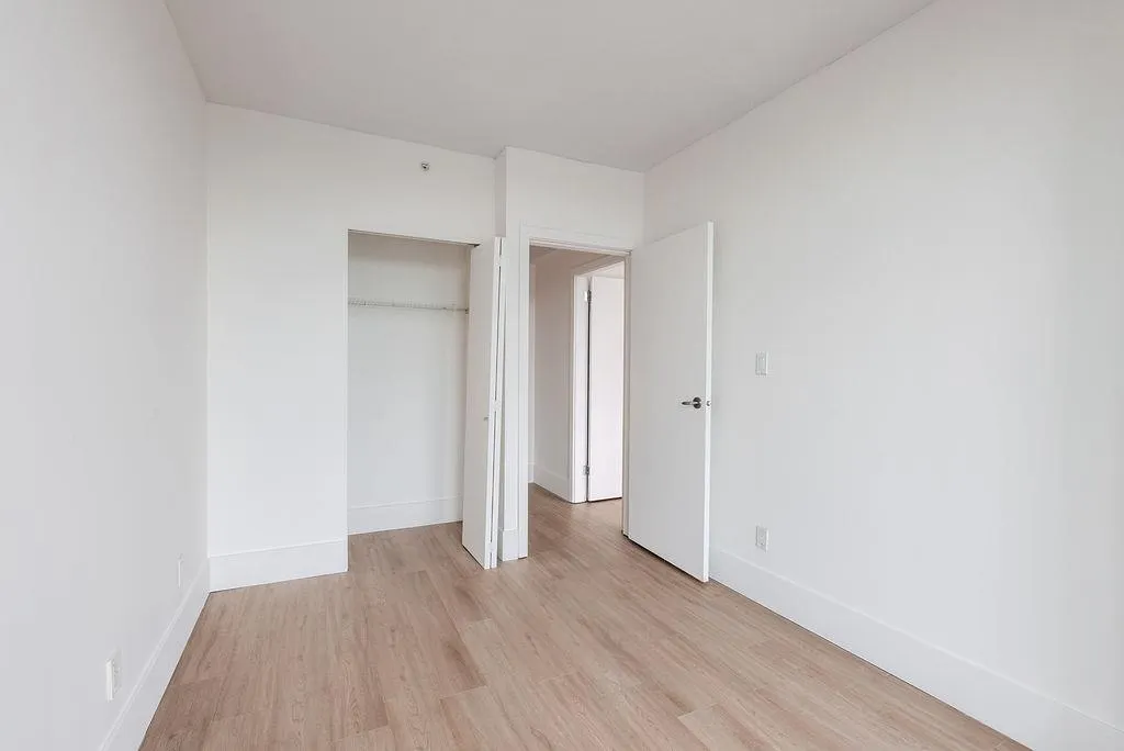 3706 1009 Expo Boulevard