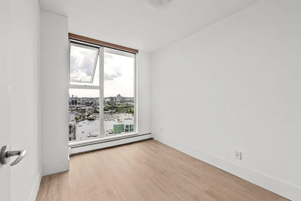 3706 1009 Expo Boulevard