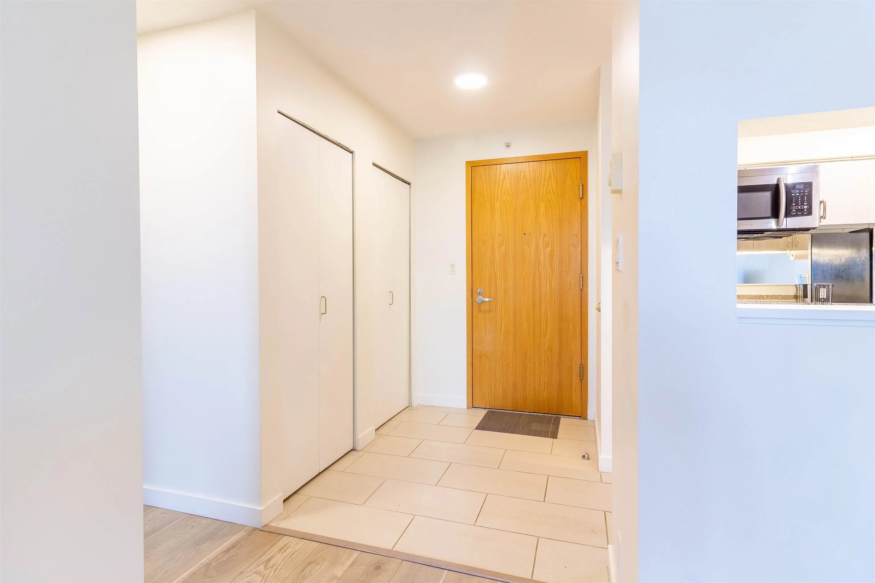 1203 1200 Georgia Street