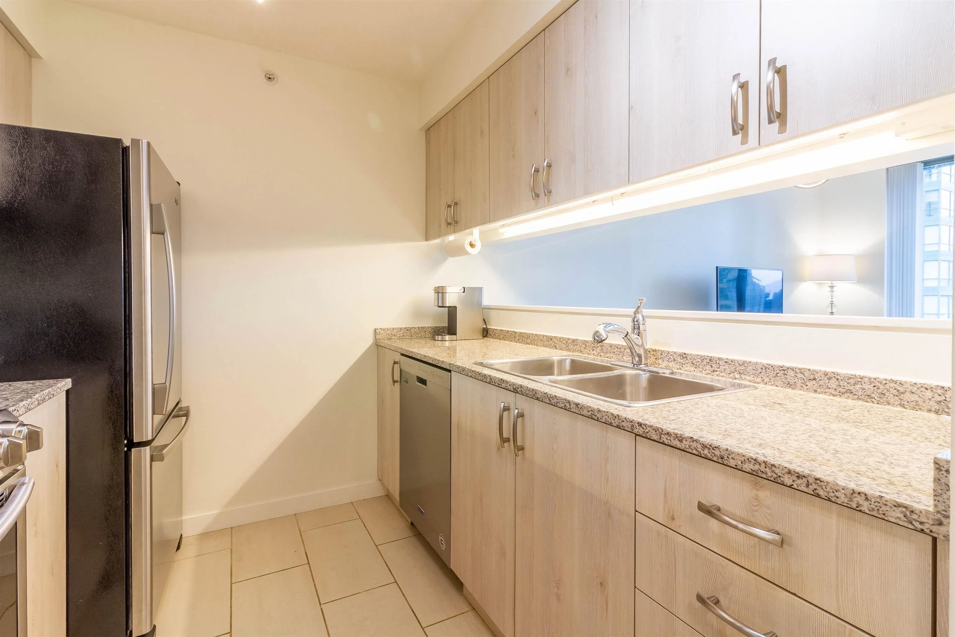 1203 1200 Georgia Street