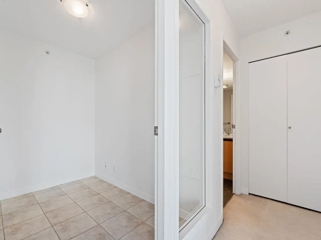 2705 193 Aquarius Mews