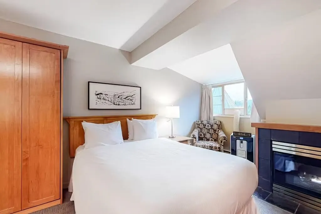 516 4295 Blackcomb Way