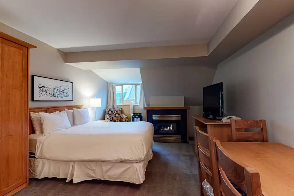 516 4295 Blackcomb Way