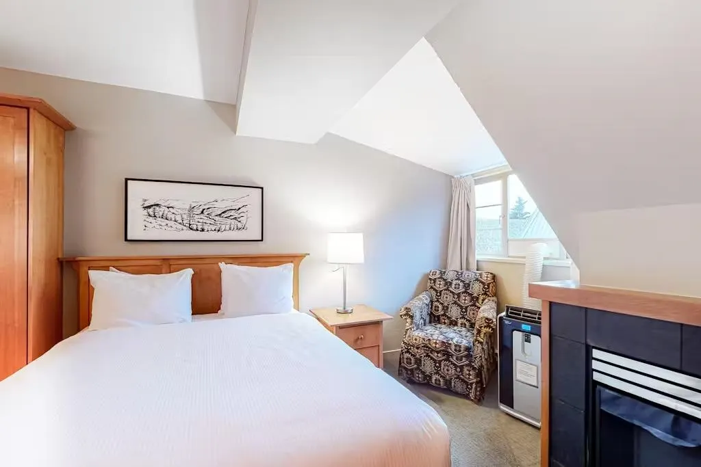 516 4295 Blackcomb Way