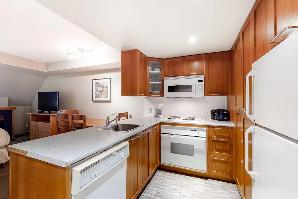 516 4295 Blackcomb Way