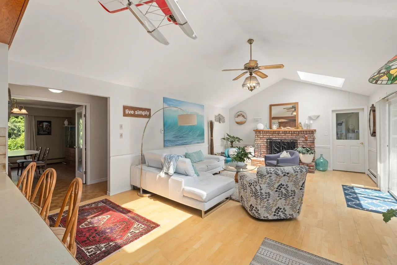 3010 Semiahmoo Trail