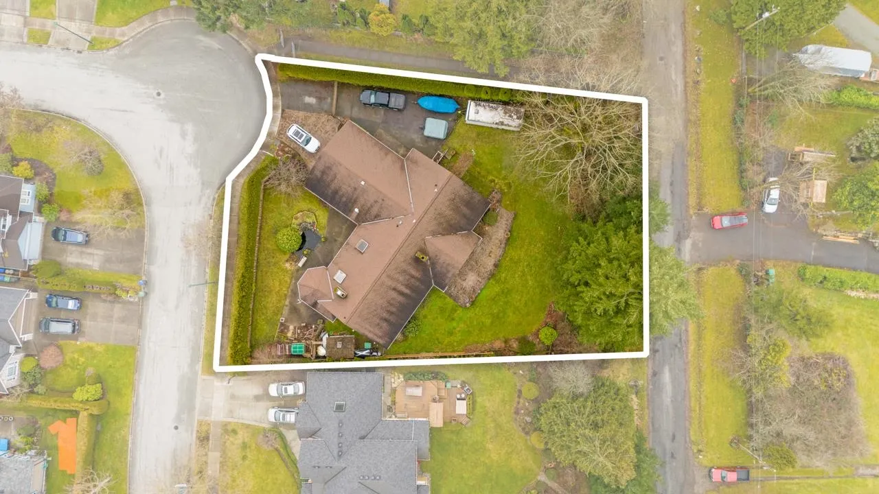 3010 Semiahmoo Trail