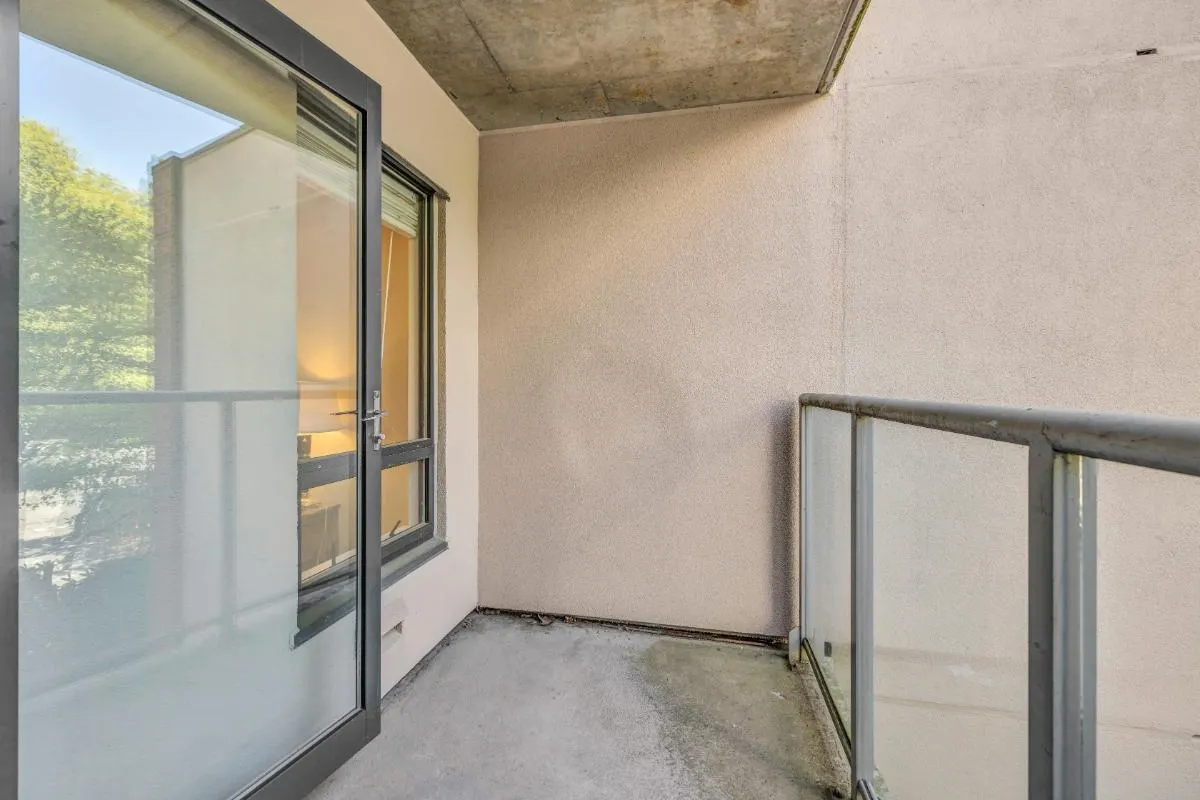 209 2228 Marstrand Avenue