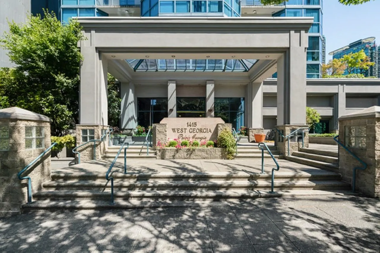 1801 1415 W Georgia Street