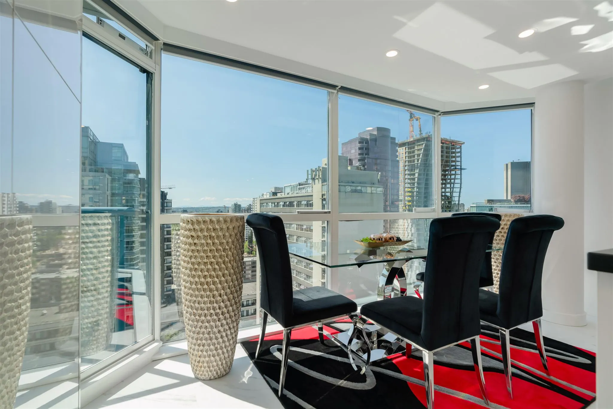 1801 1415 W Georgia Street