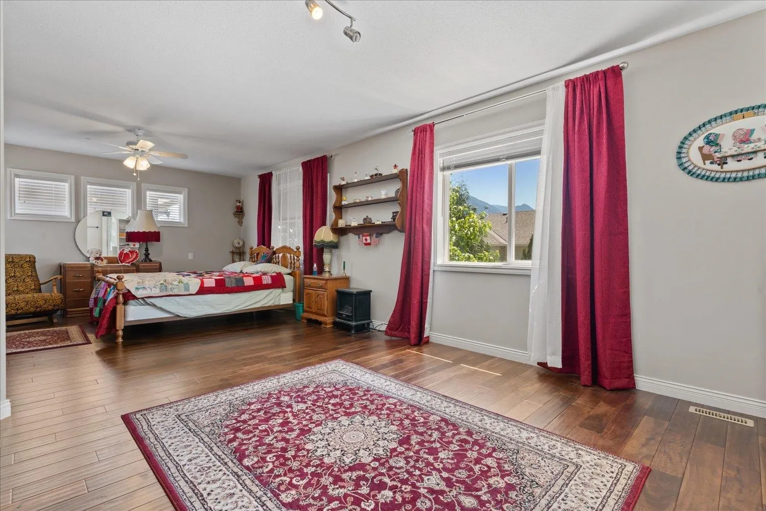 45704 Safflower Crescent