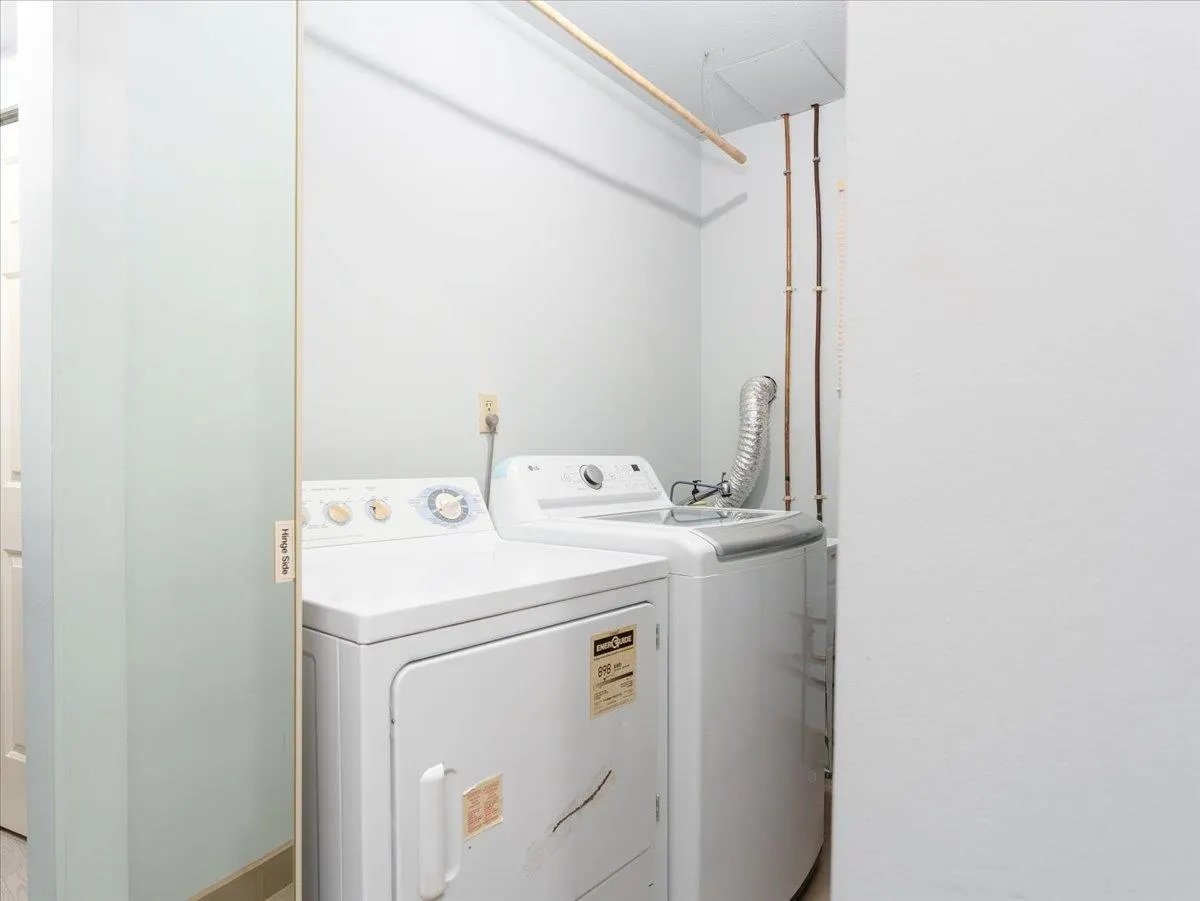 318 W 17th Avenue