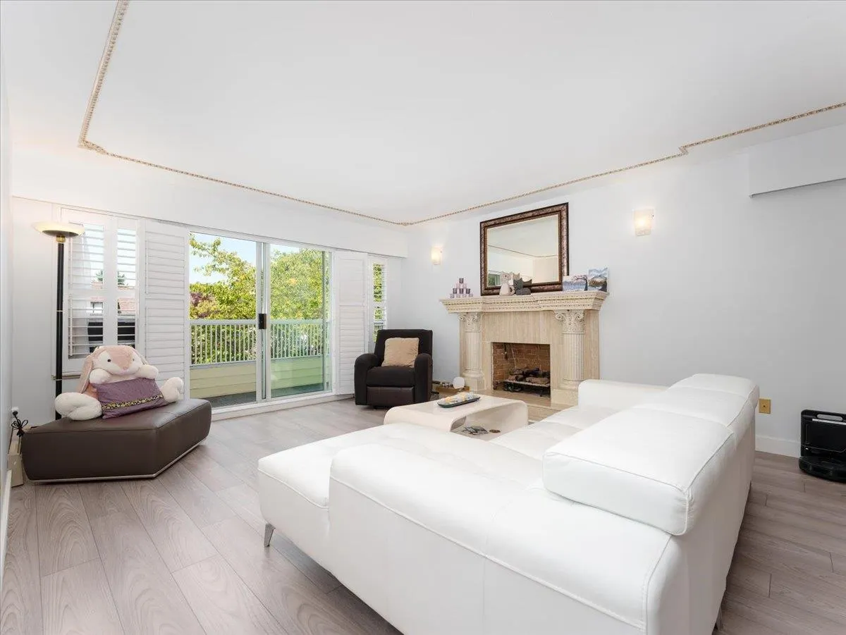 318 W 17th Avenue