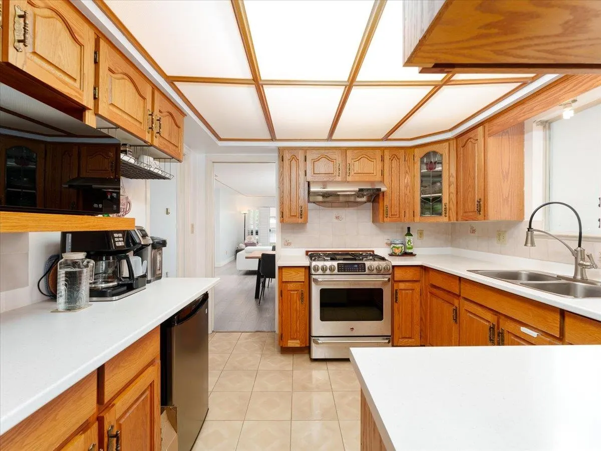 318 W 17th Avenue