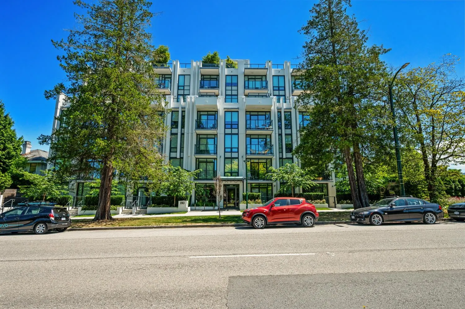 106 4240 Cambie Street