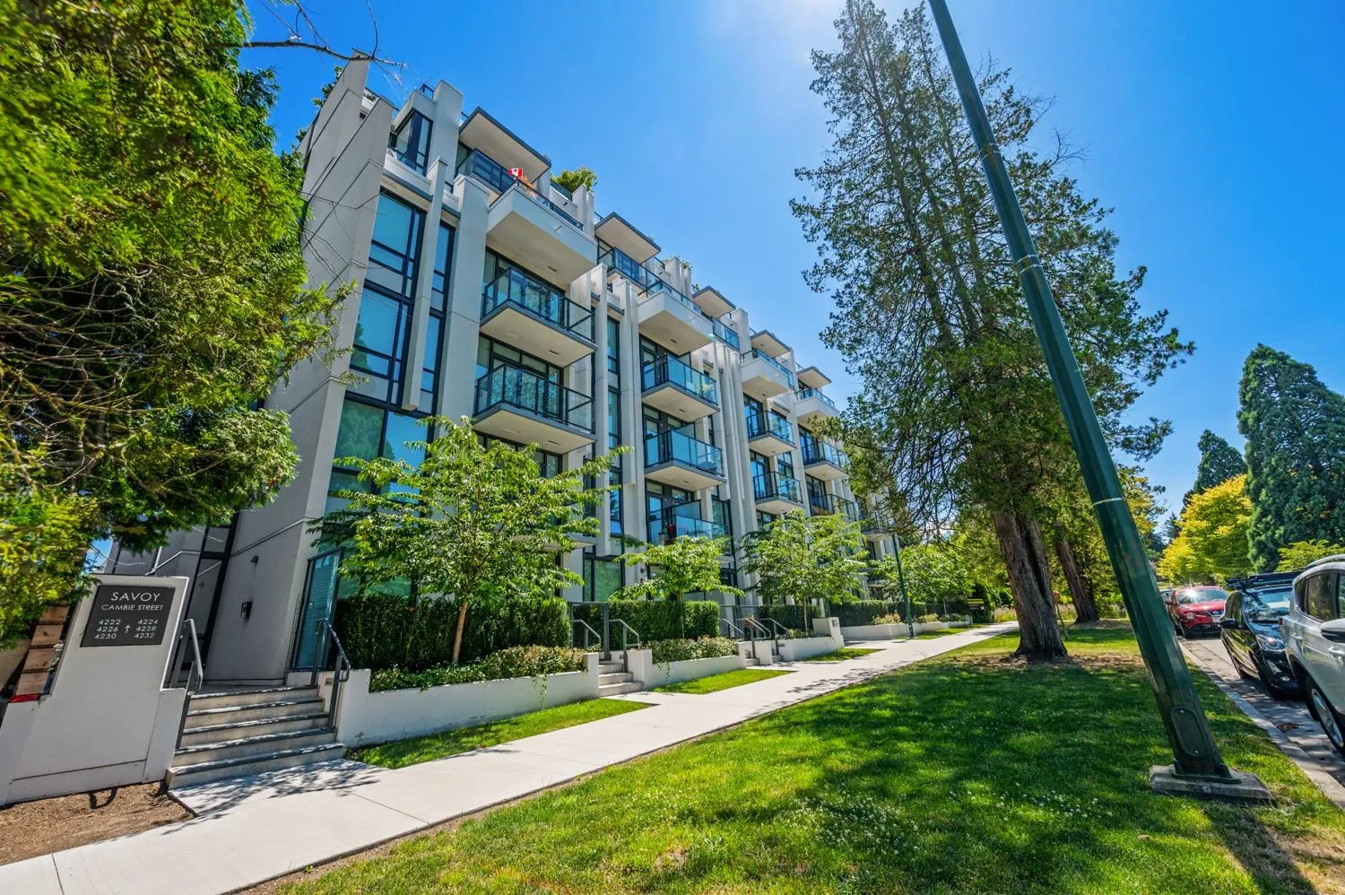 106 4240 Cambie Street
