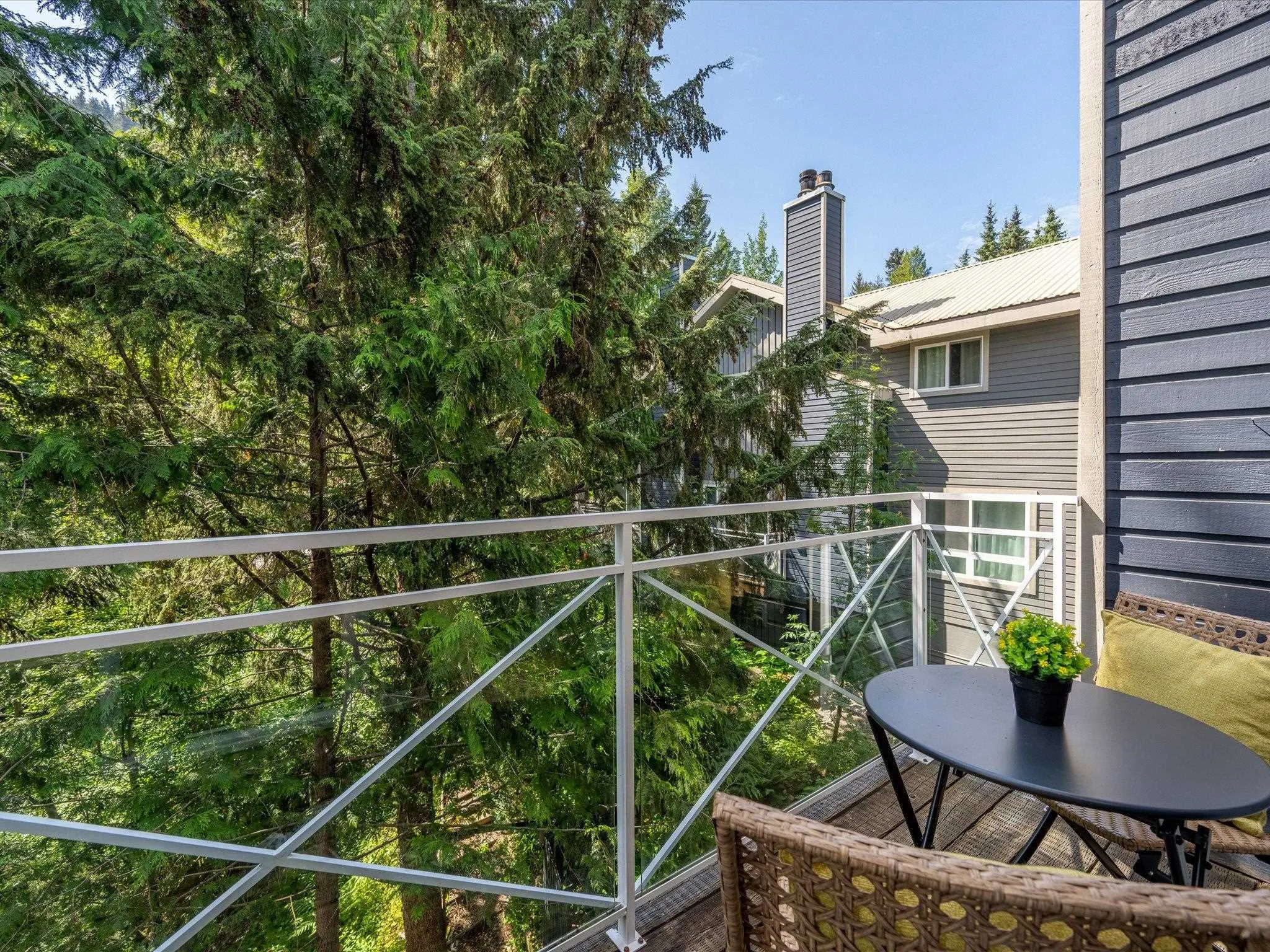 26 2211 Marmot Place