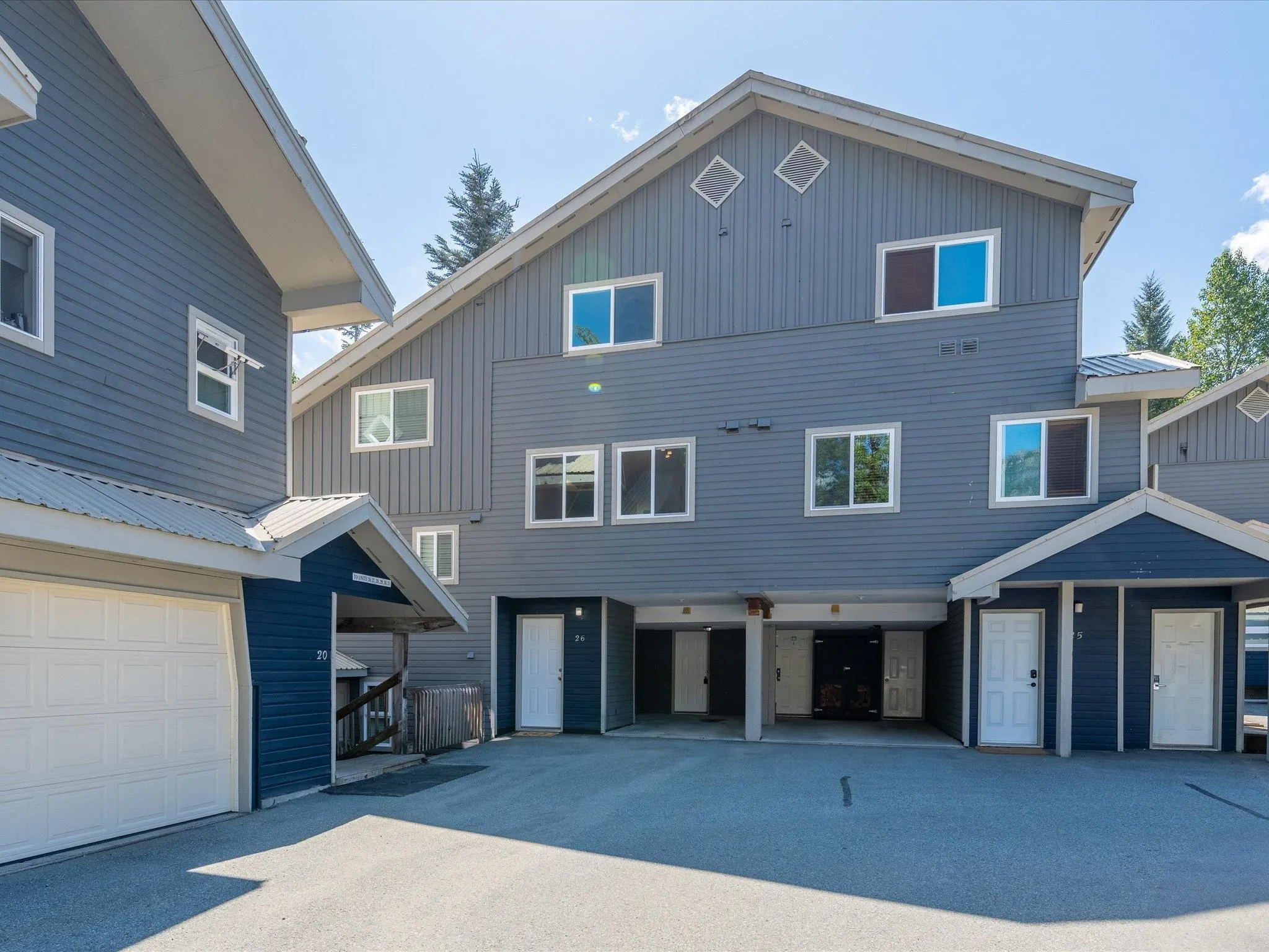 26 2211 Marmot Place