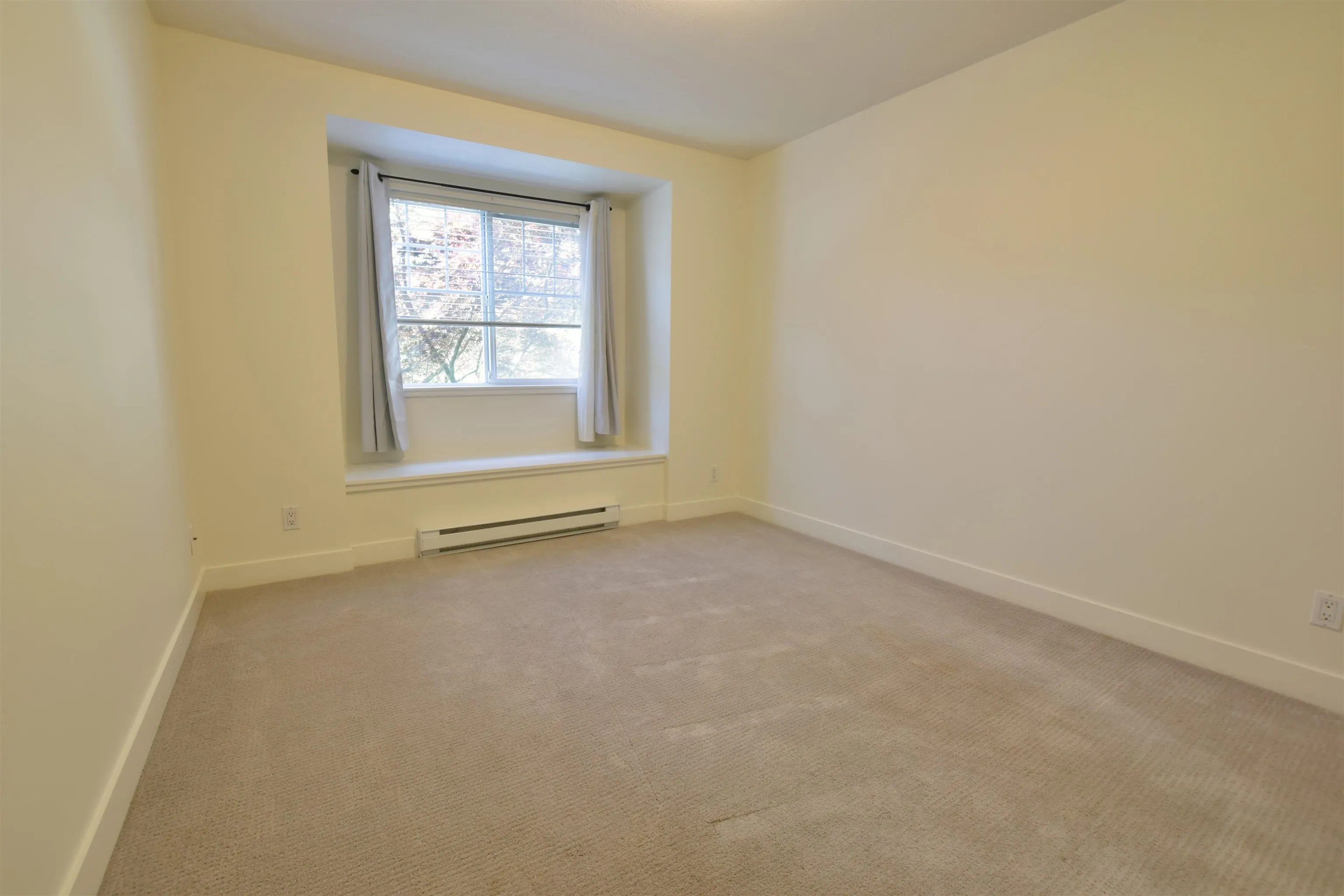211 19388 65 Avenue