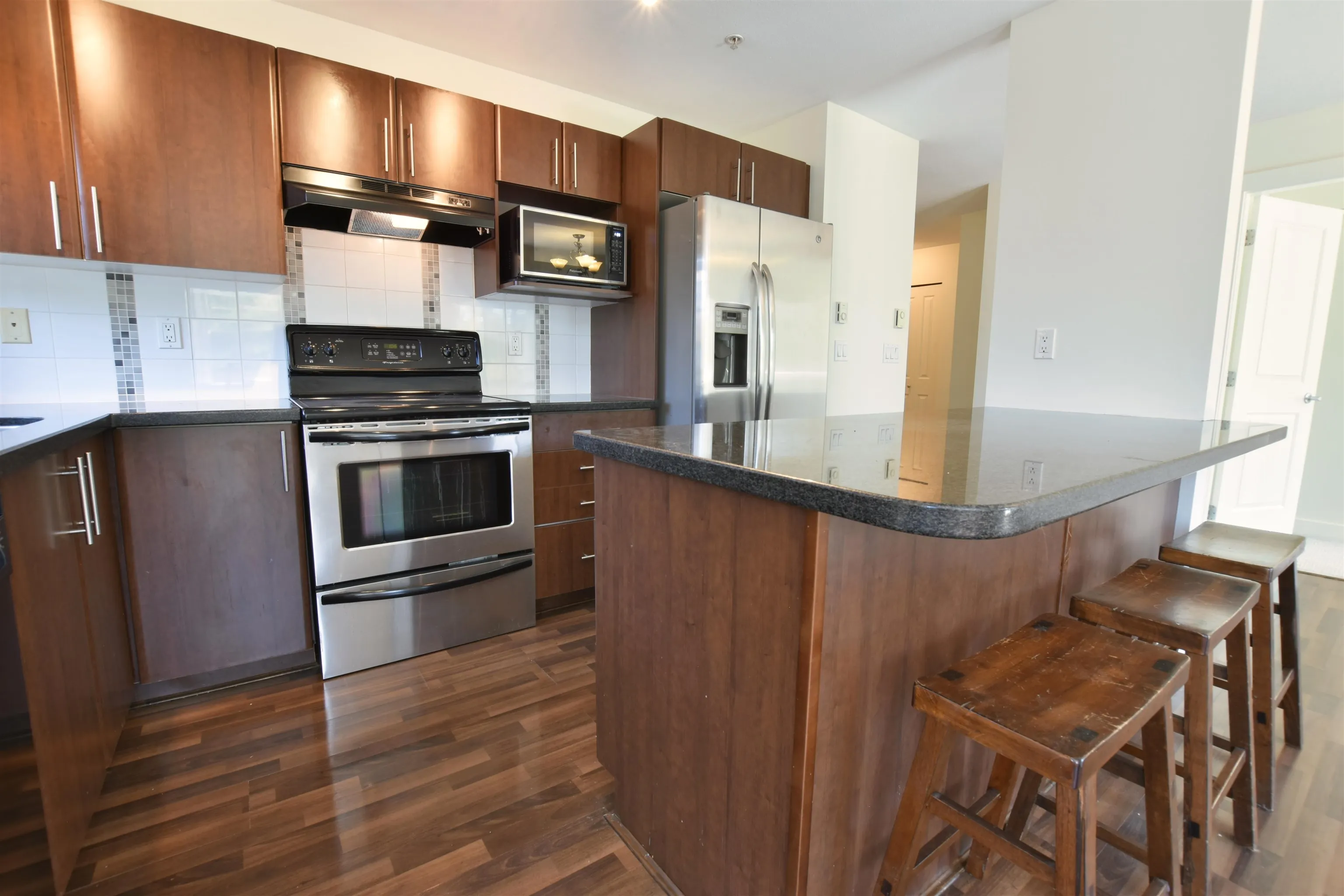 211 19388 65 Avenue