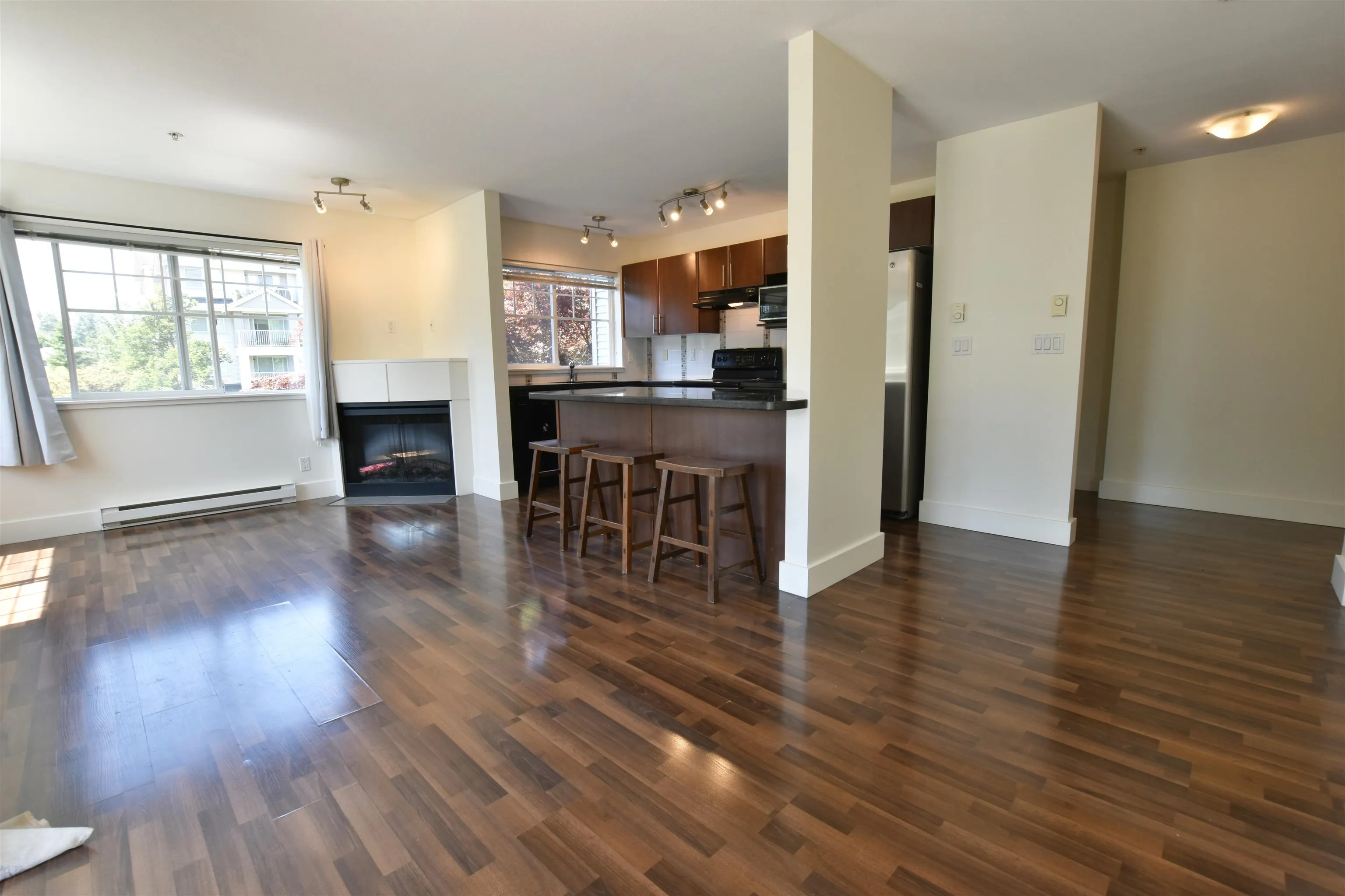 211 19388 65 Avenue