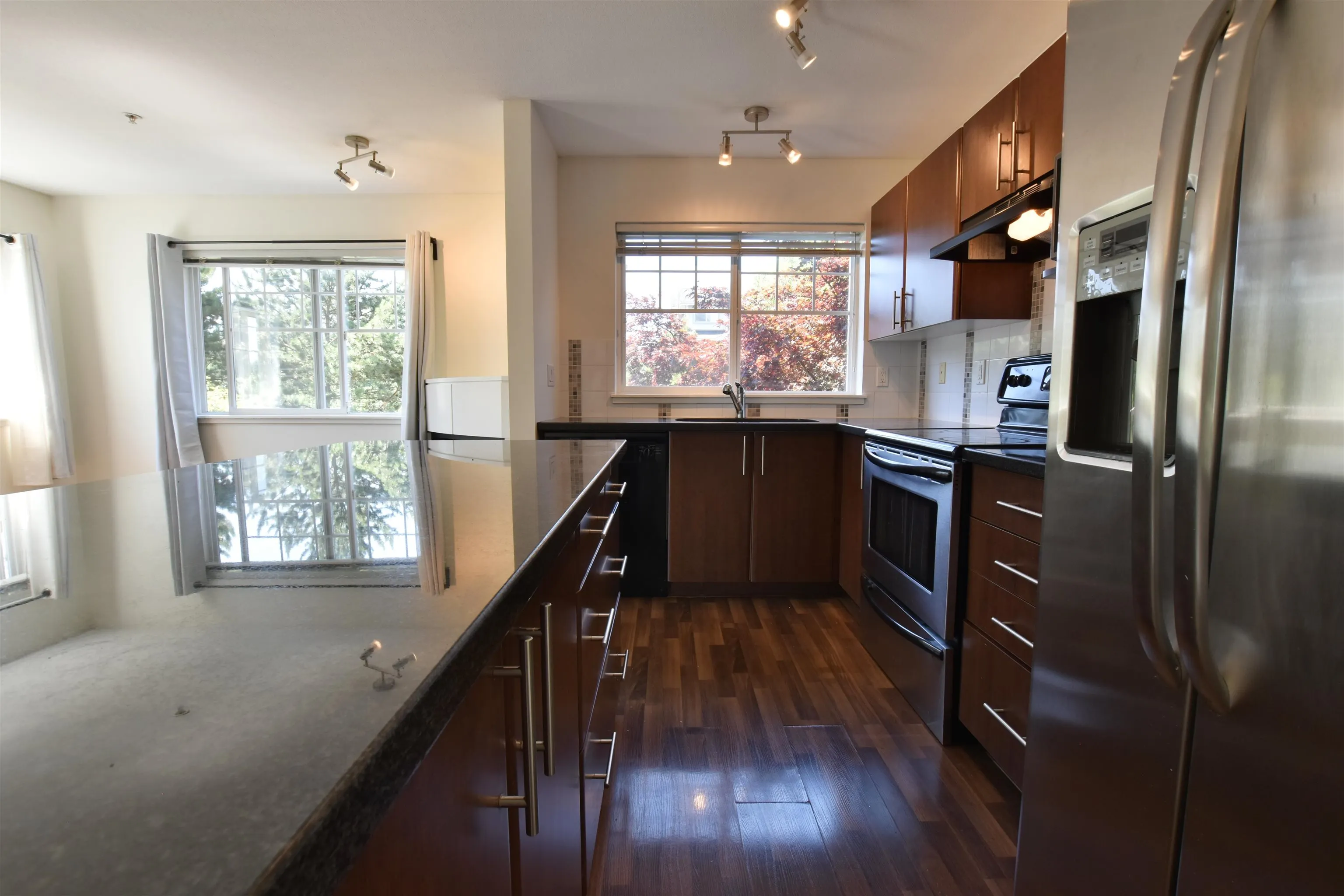 211 19388 65 Avenue