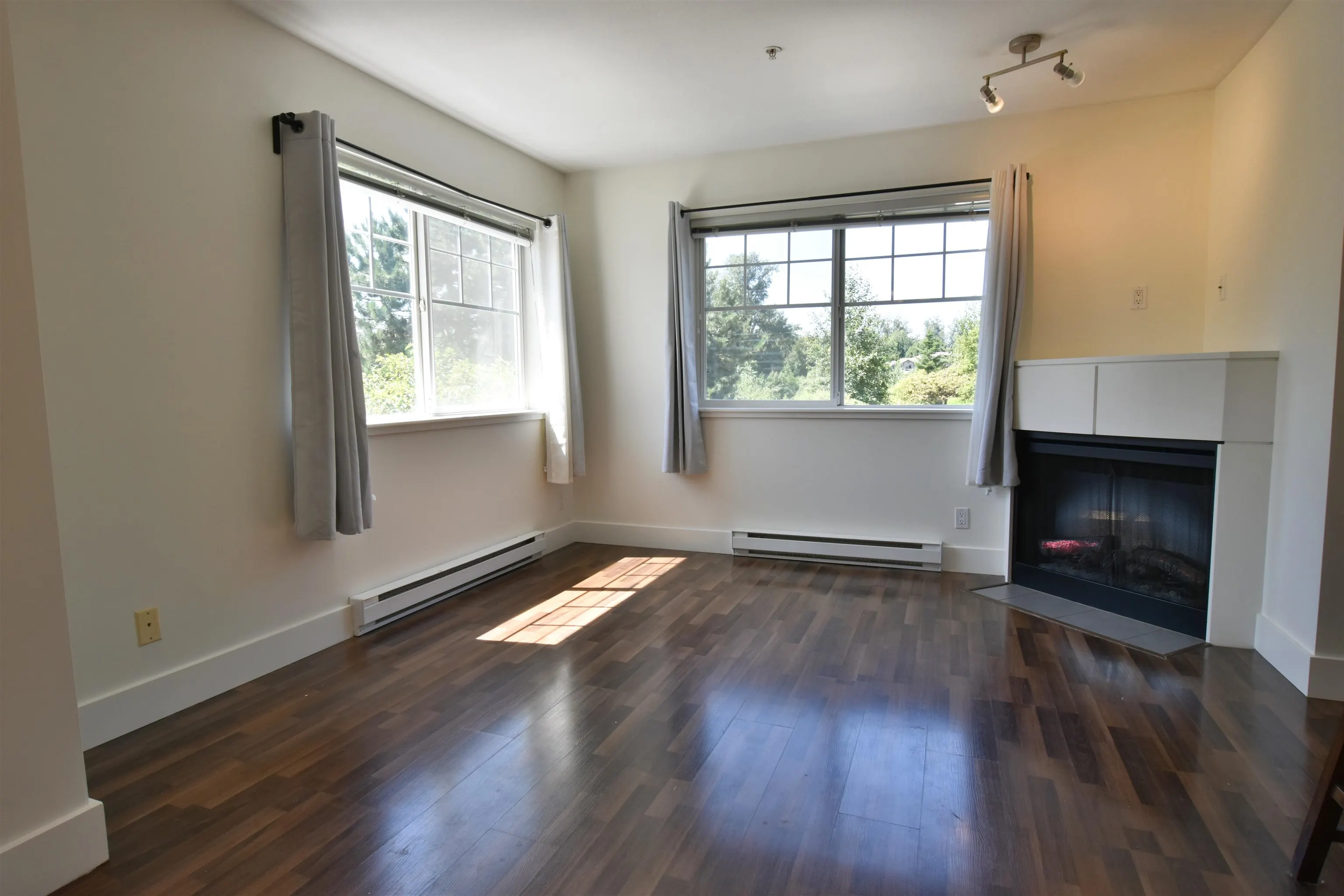 211 19388 65 Avenue