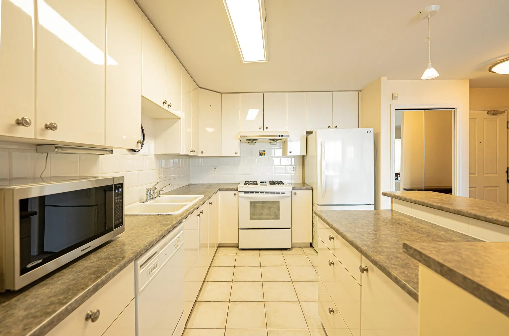 1505 7080 St. Albans Road