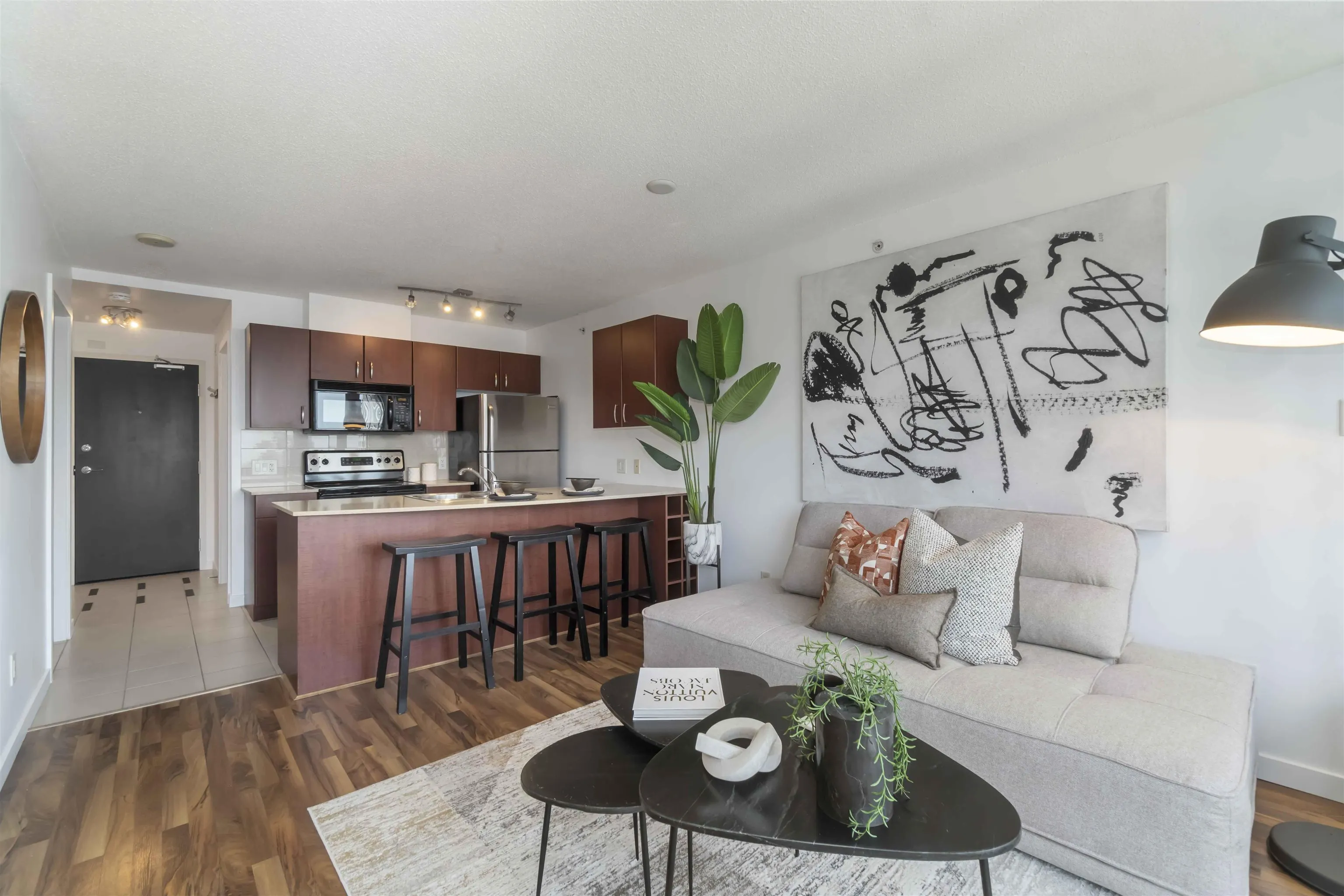 1712 610 Granville Street