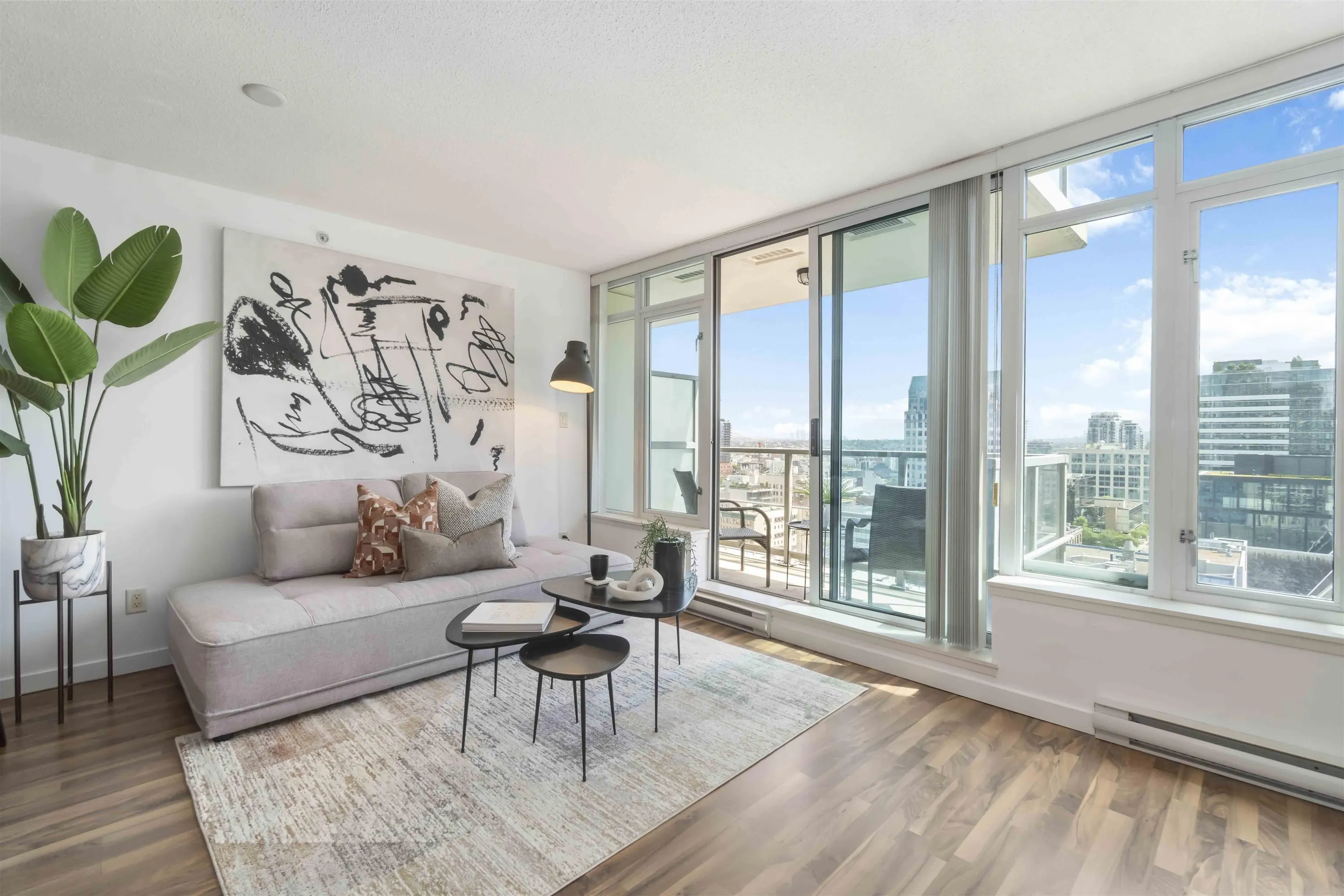 1712 610 Granville Street