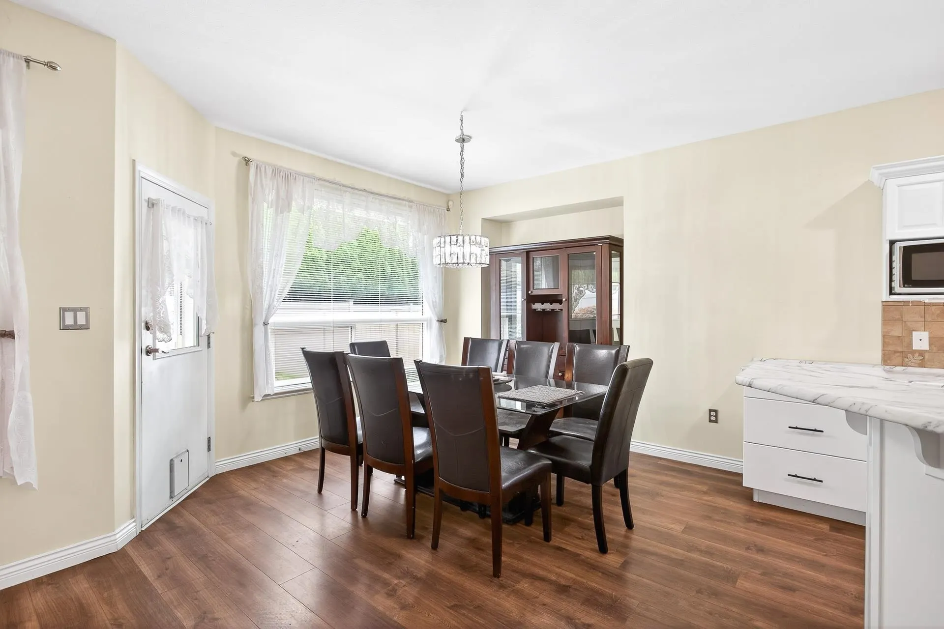 6000 Hunter Creek Crescent