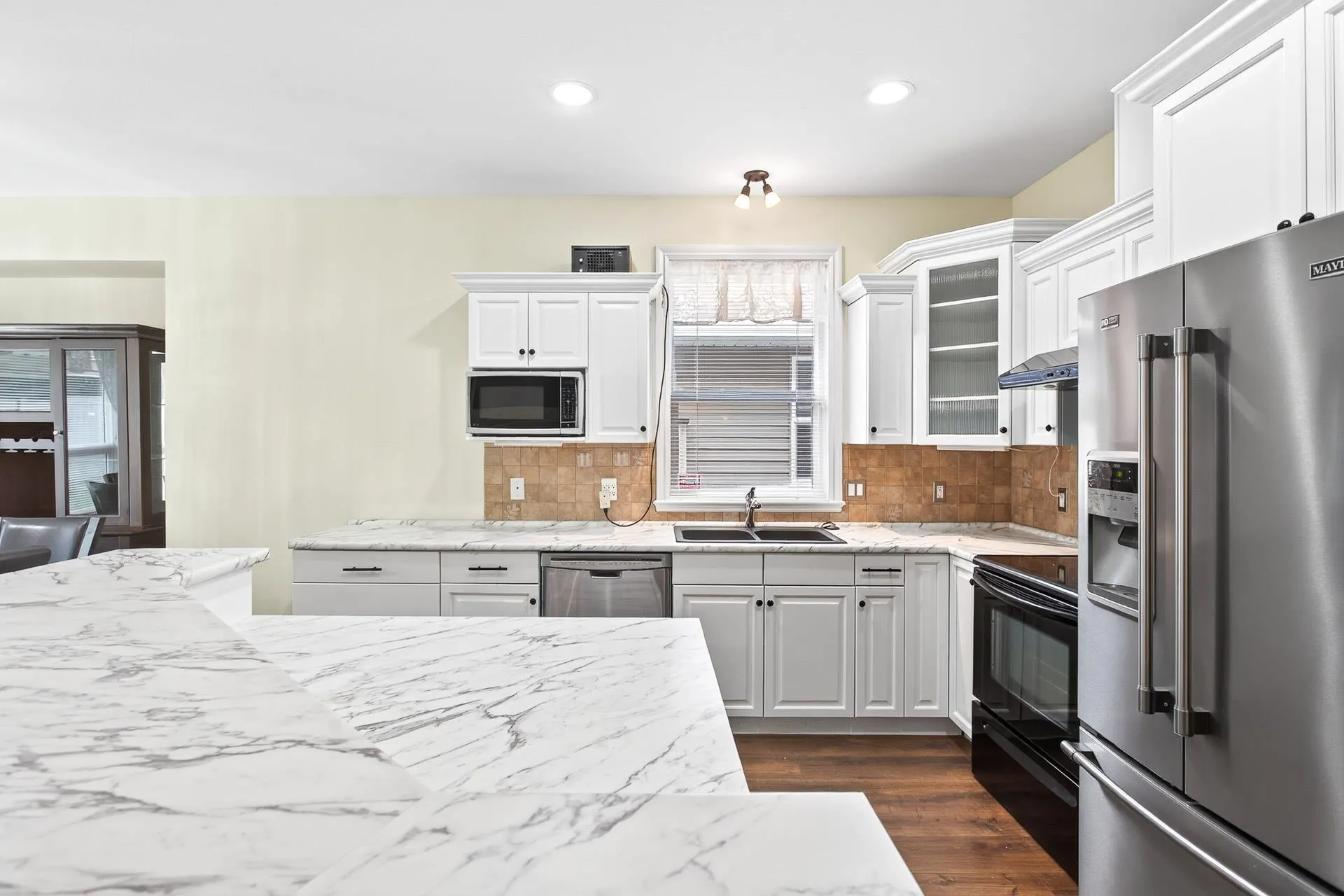 6000 Hunter Creek Crescent