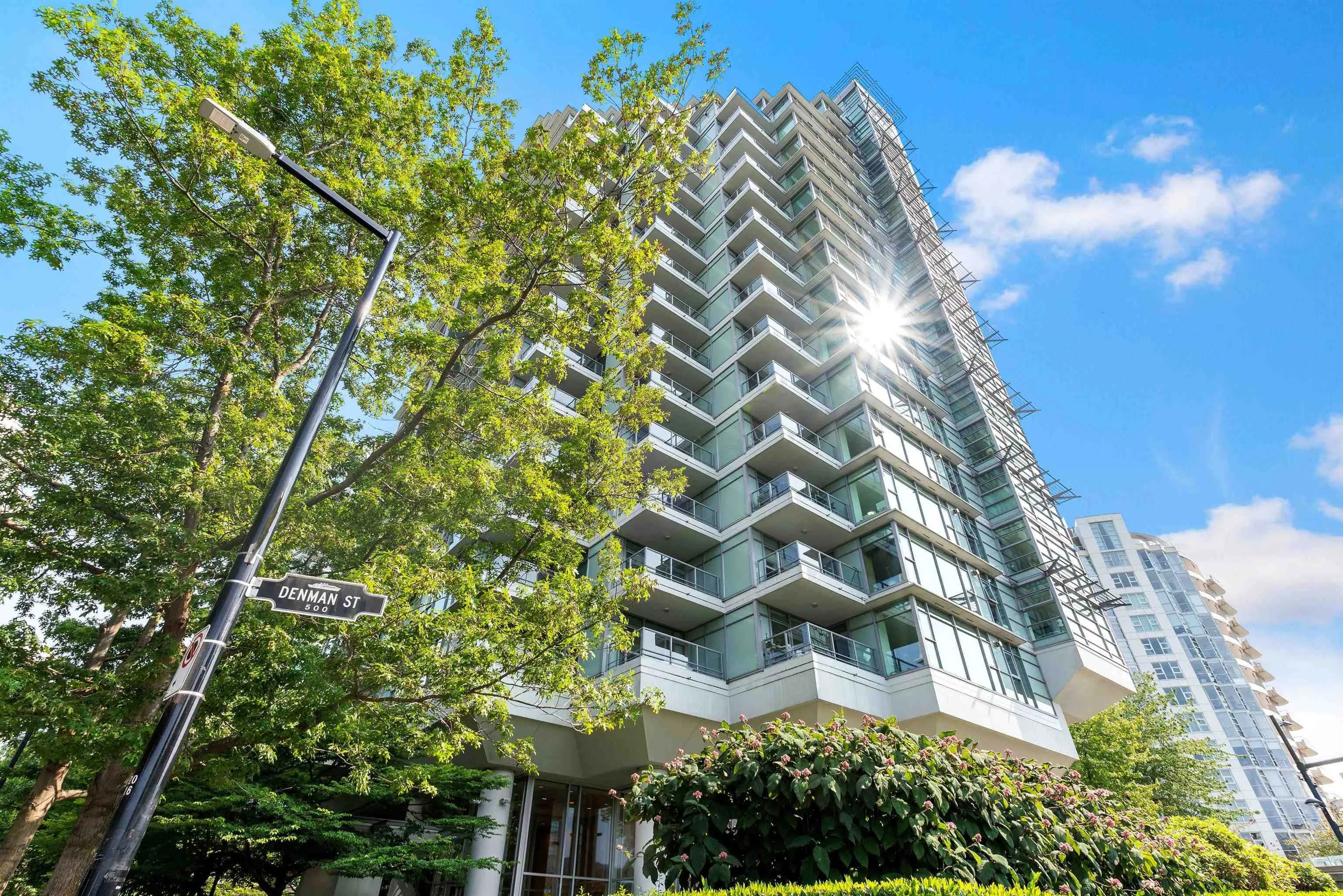 504 1790 Bayshore Drive