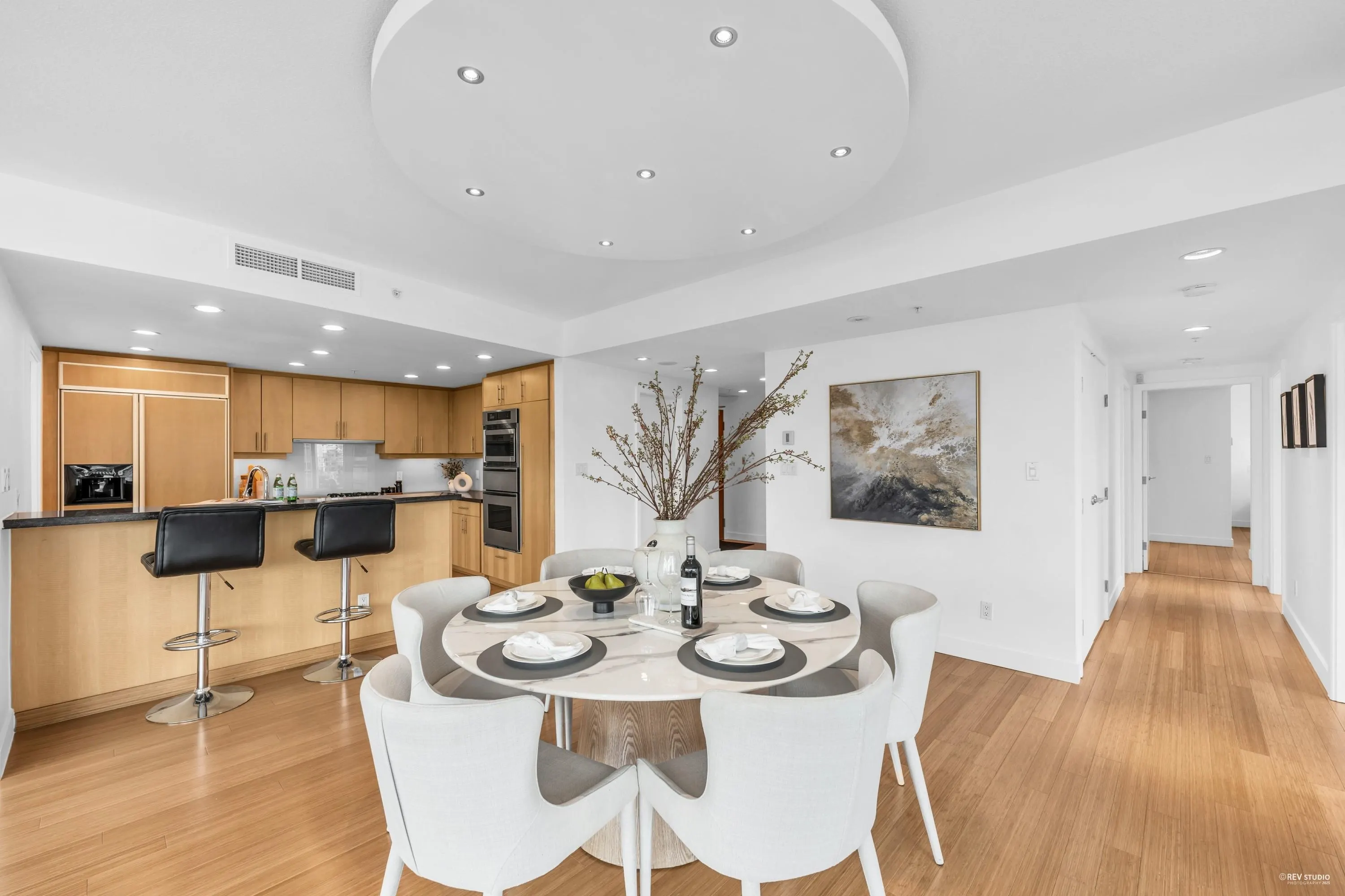 401 1233 W Cordova Street
