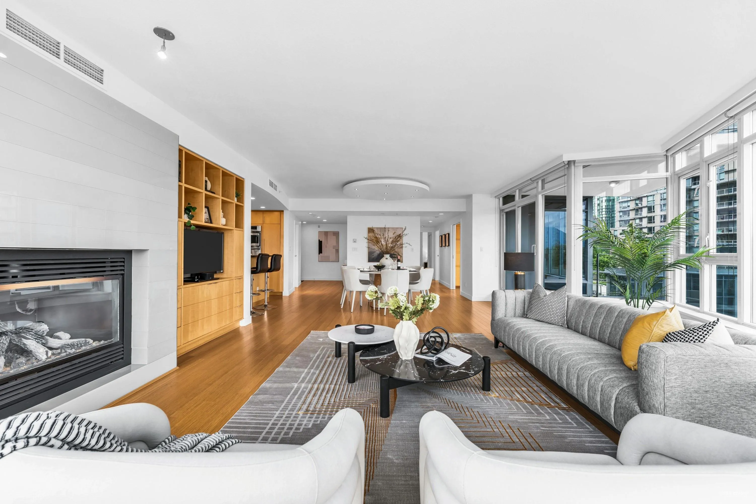401 1233 W Cordova Street