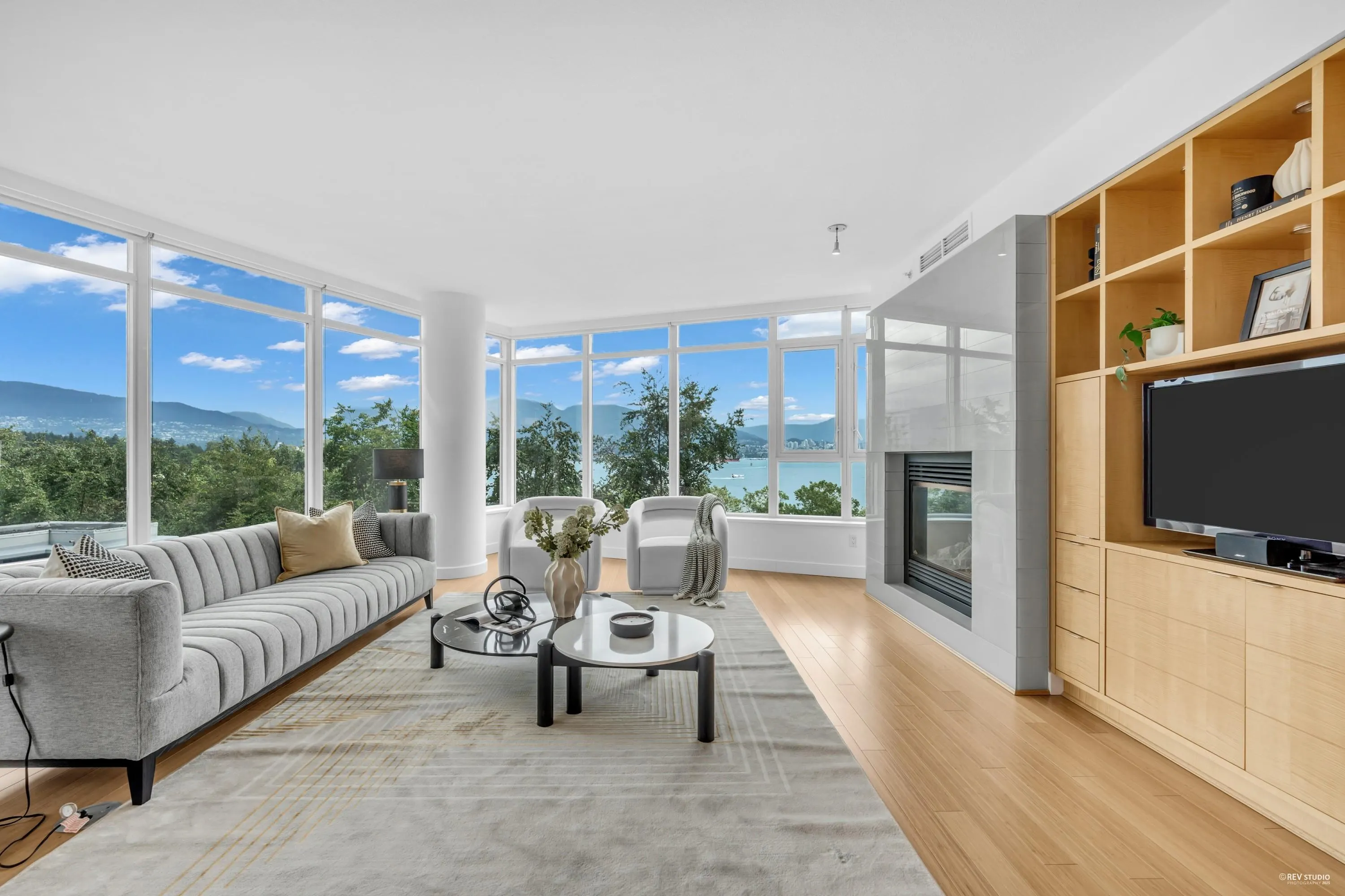 401 1233 W Cordova Street