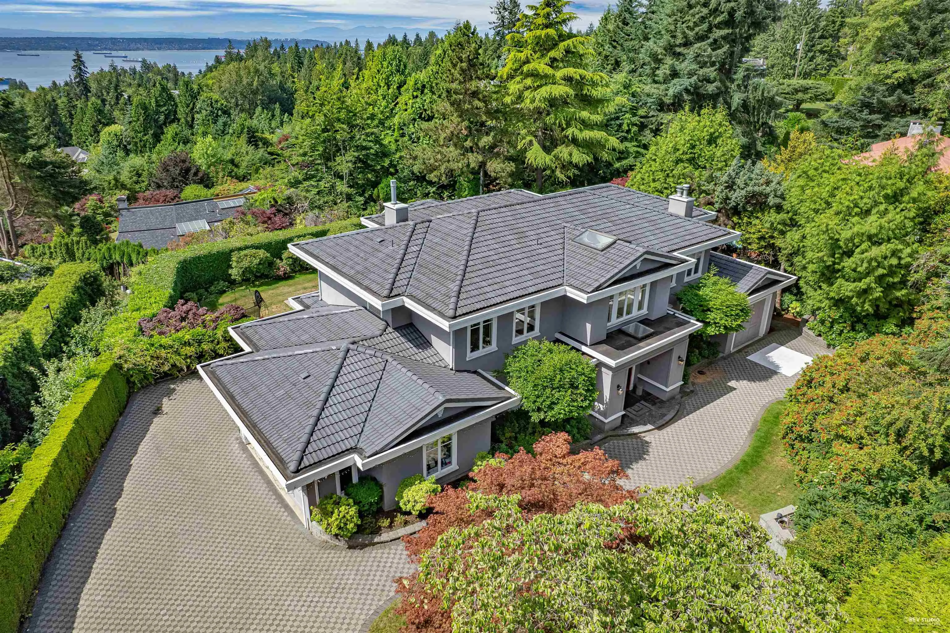 848 Fairmile Road