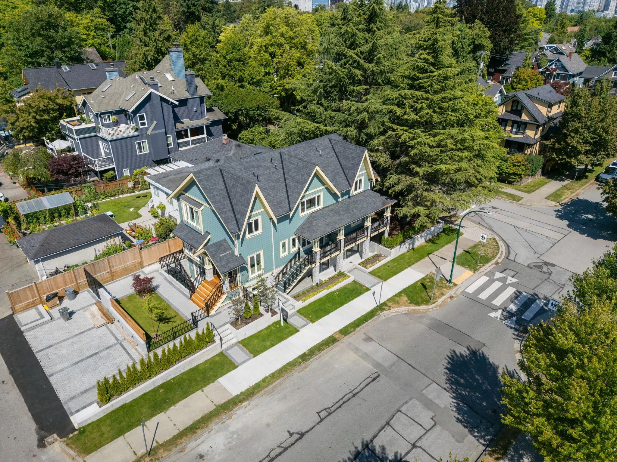 3121 Columbia Street