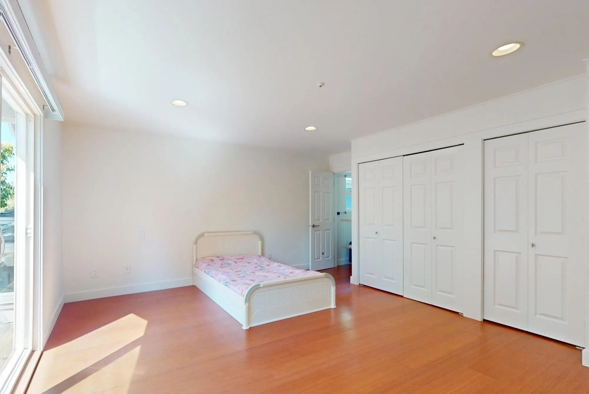 4447 W 15th Avenue