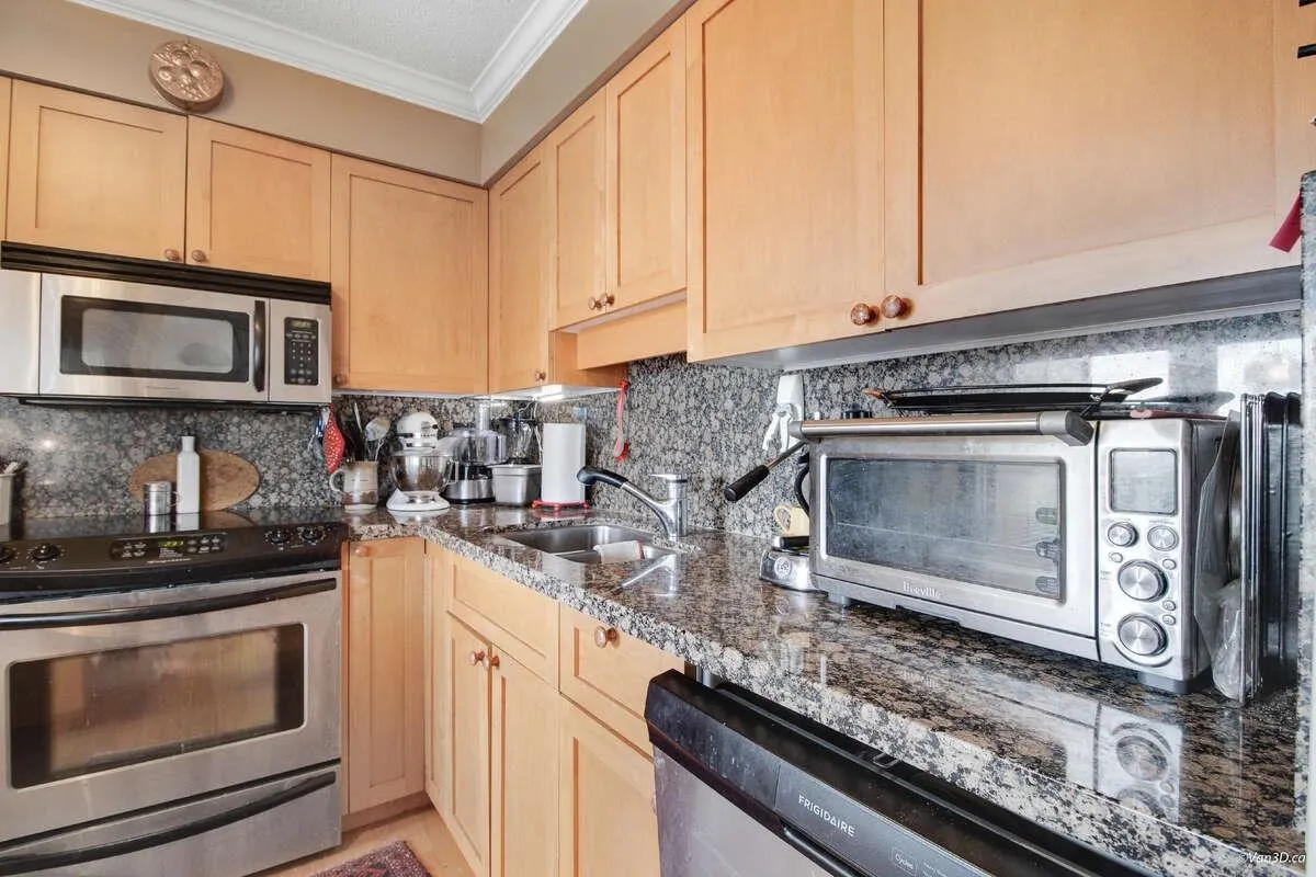 903 1745 Esquimalt Avenue
