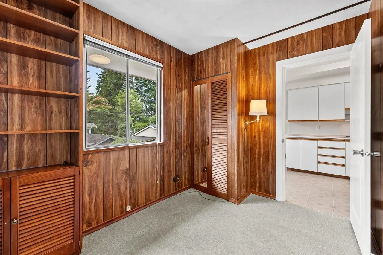 4879 Collingwood Street