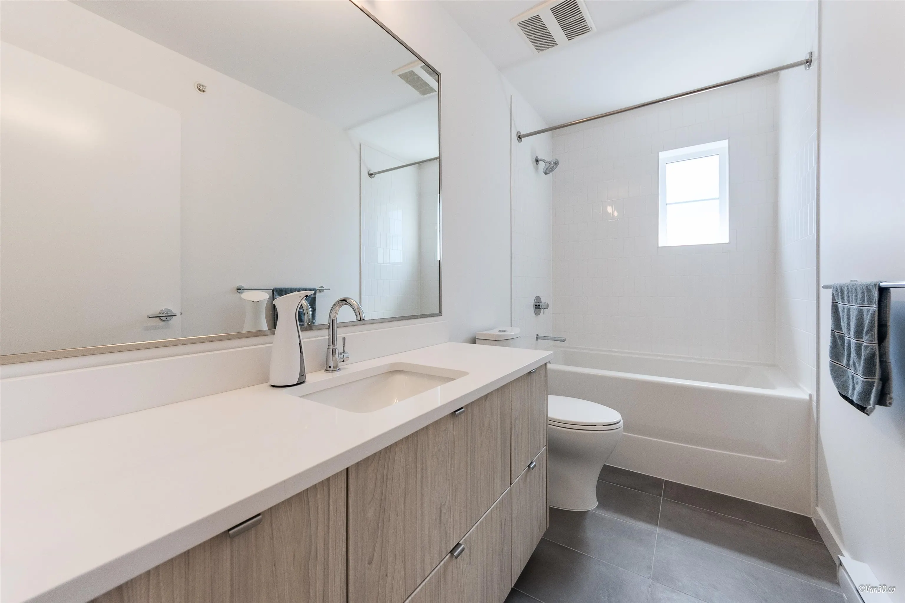 8 2560 Pitt River Road
