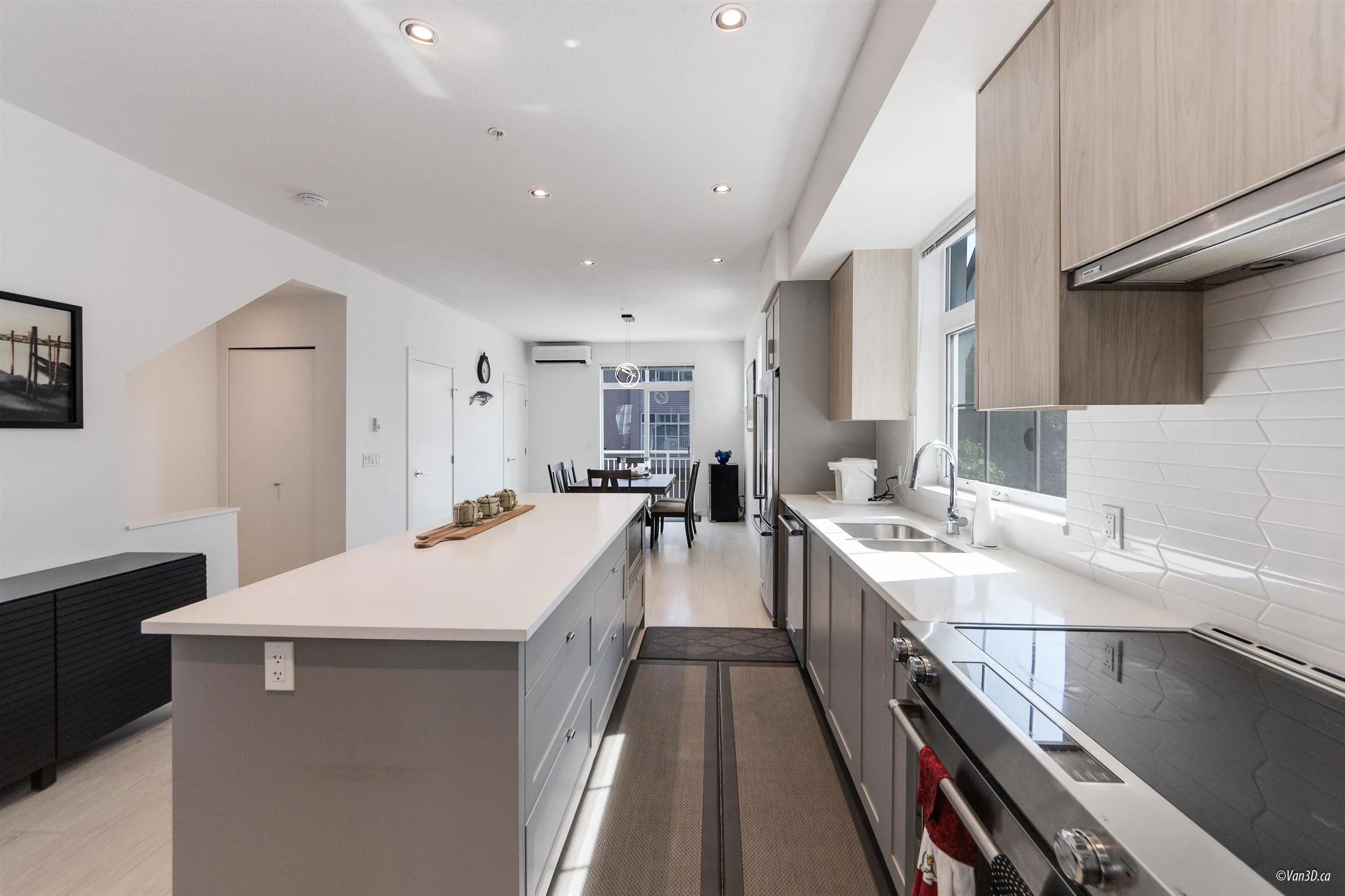 8 2560 Pitt River Road
