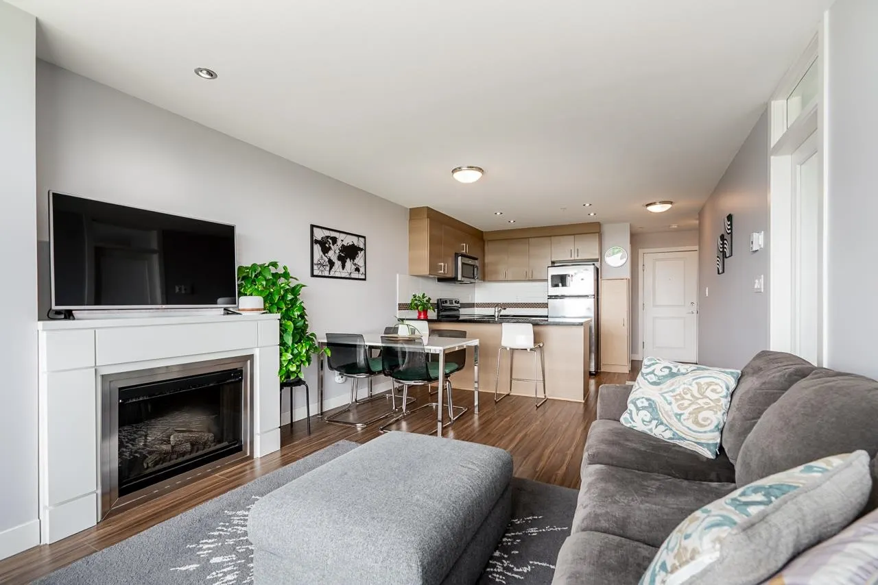 906 12069 Harris Road