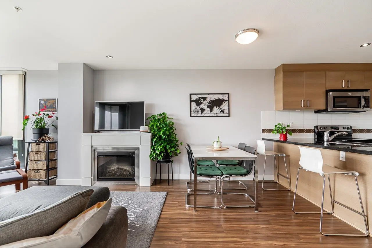 906 12069 Harris Road