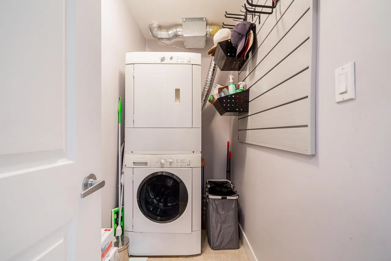 906 12069 Harris Road